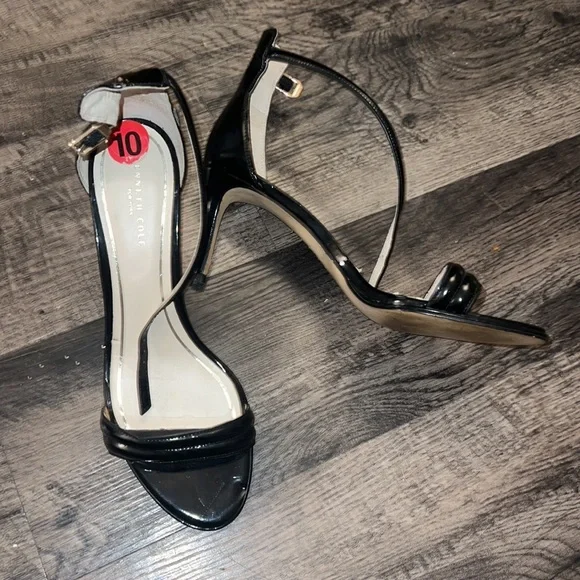 Kenneth Cole Comfy Open Toe Black Heels| Size 10 - Picture 3 of 3